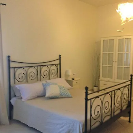 فندق مبيت وإفطار Vento Dell'est 3*